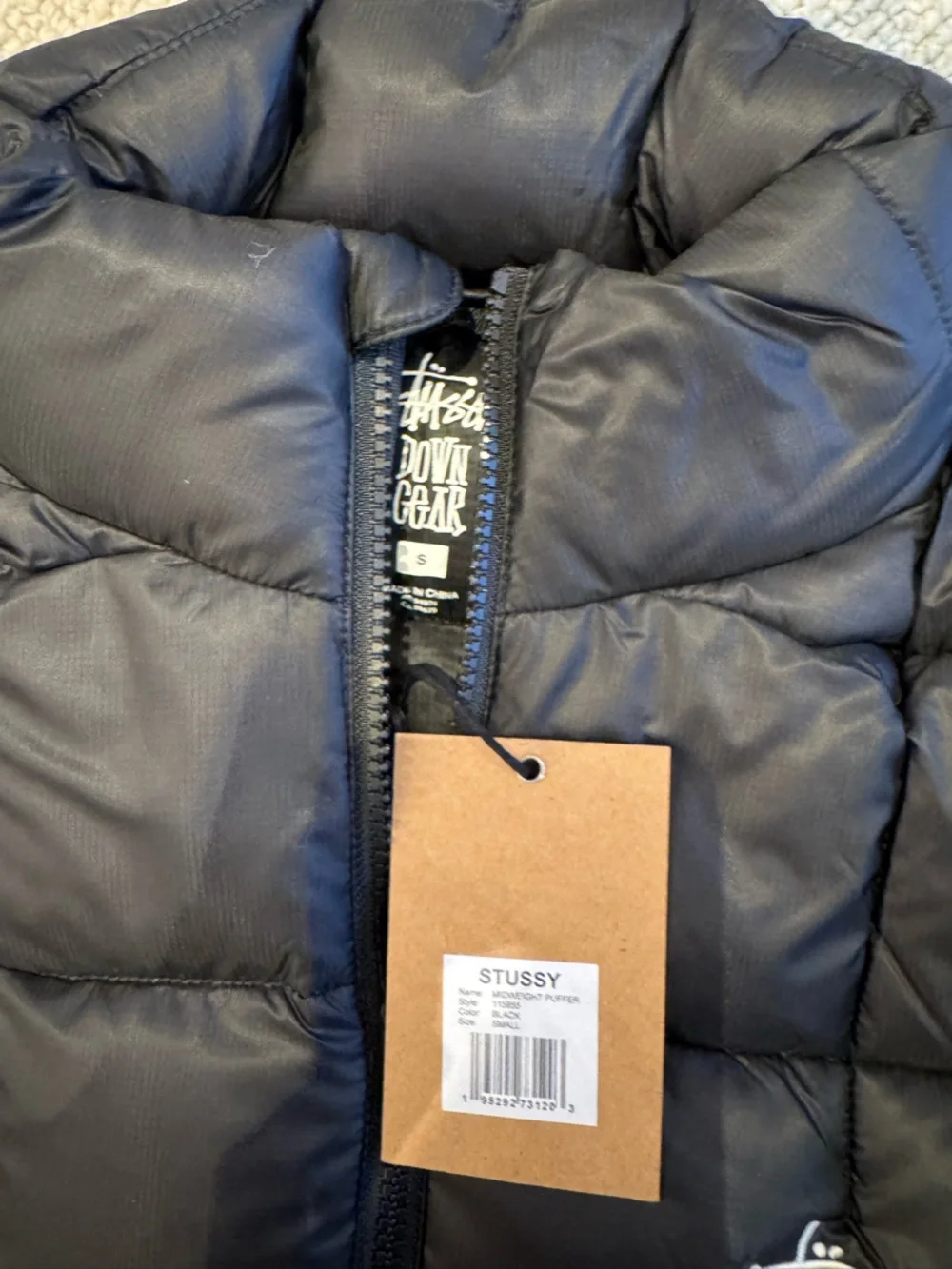 Stussy Midweight puffer - Picture 2 of 4